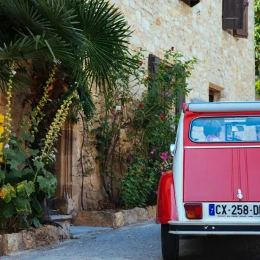 En 2CV dans le vignoble de Gaillac