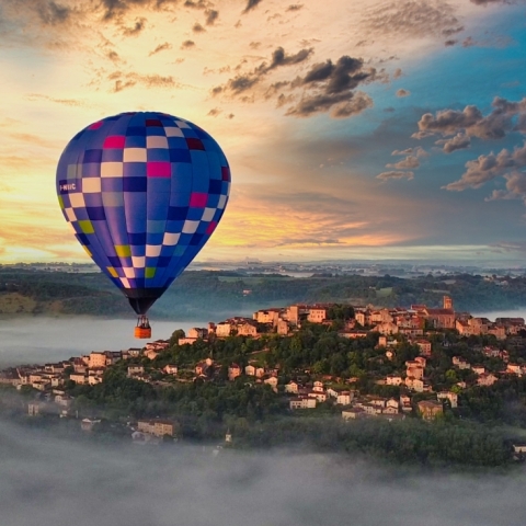 Vol à Cordes sur Ciel